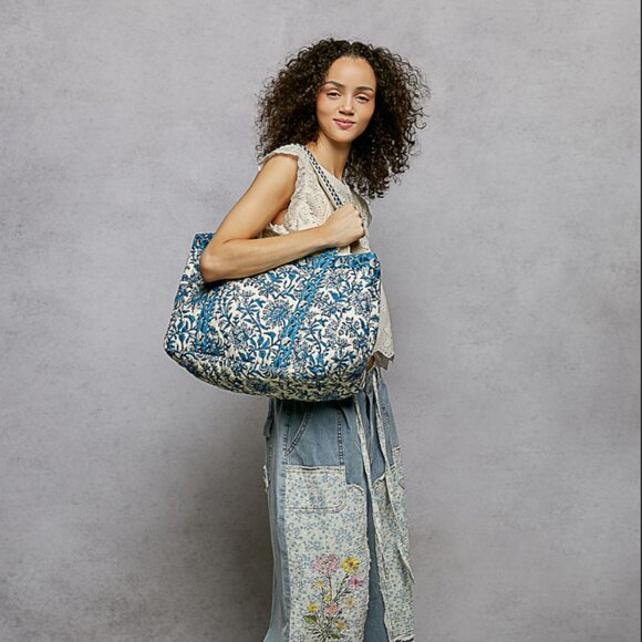 POL Ivory Blue Floral Quilted Tote Bag Block Print Cotton Boho Market Beach Bag - Picture 2 of 3